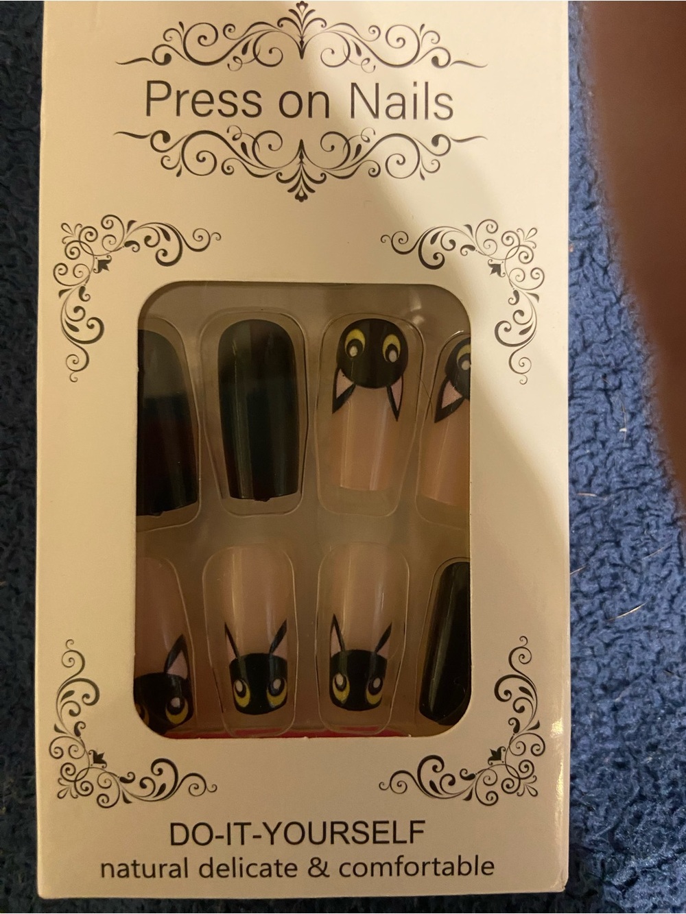 Cat Eye Black & Nude False Nail Set - DIY